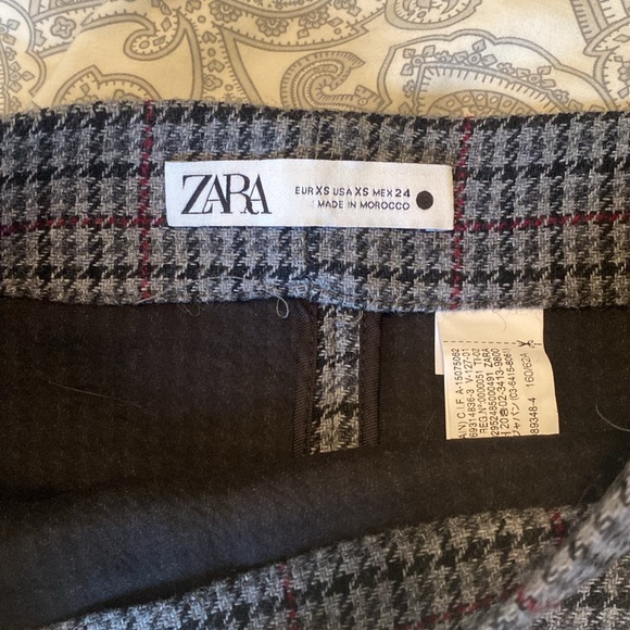 ZARA Miniskirt- Size XS - Picture 2 of 6